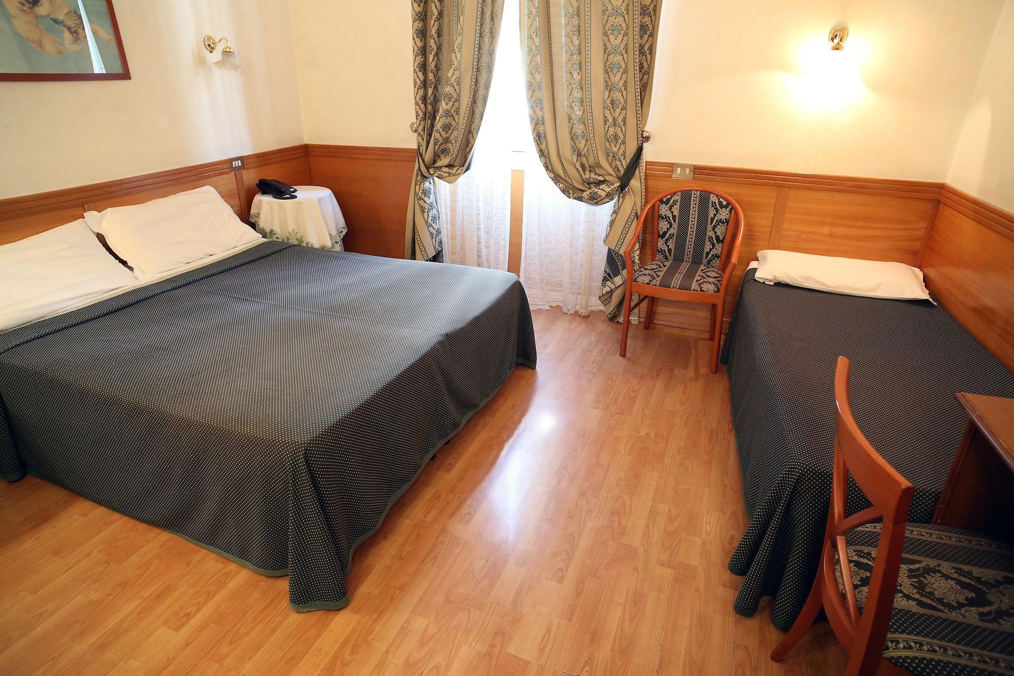 Hotel Santa Prassede Rome Bagian luar foto