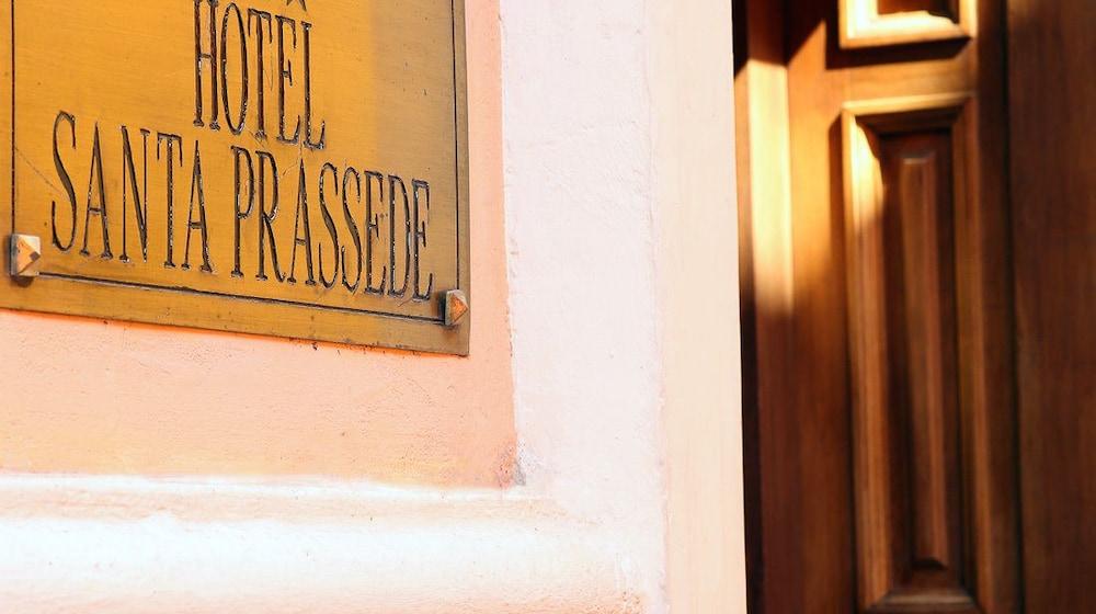 Hotel Santa Prassede Rome Bagian luar foto