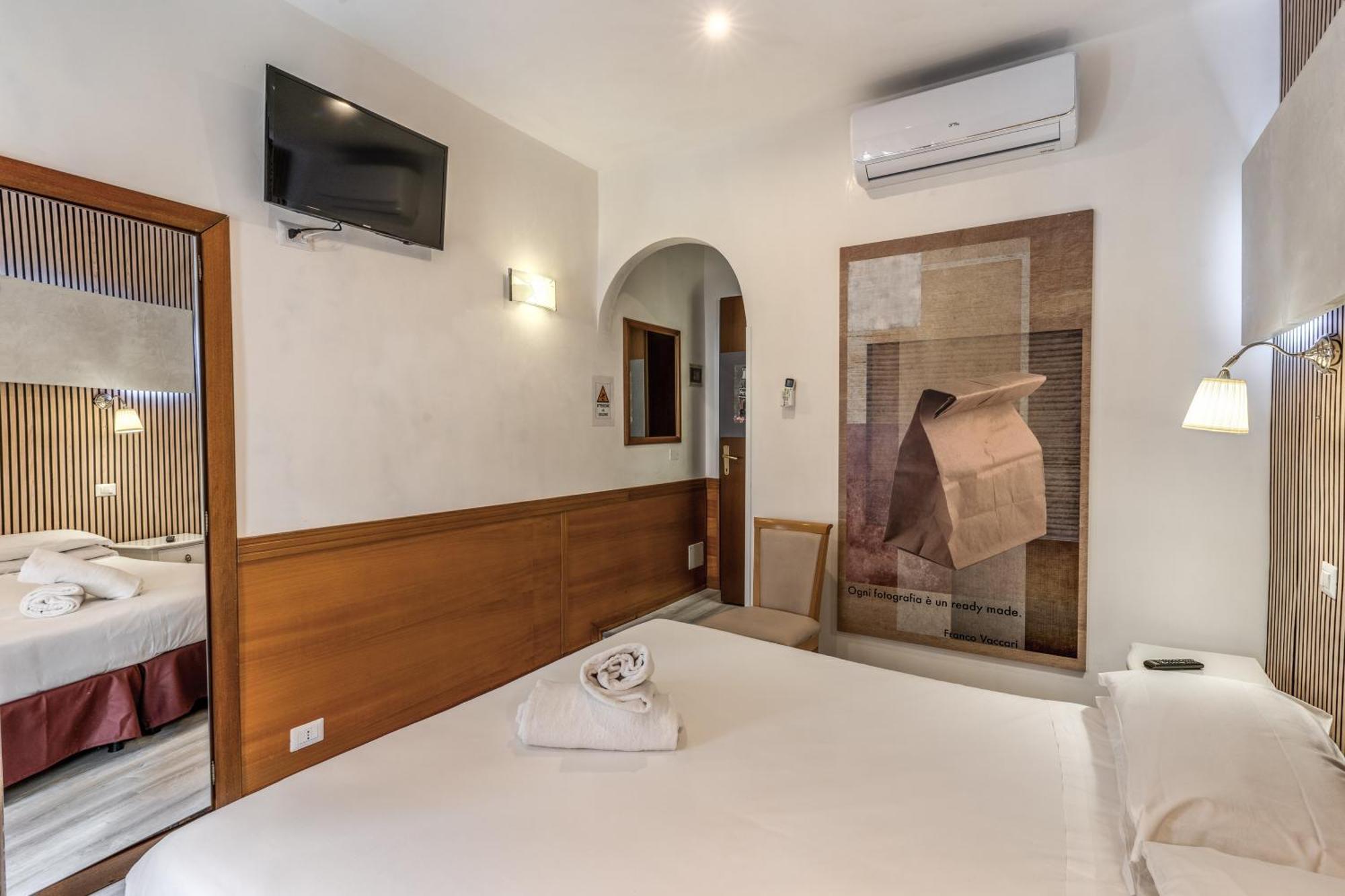 Hotel Santa Prassede Rome Bagian luar foto