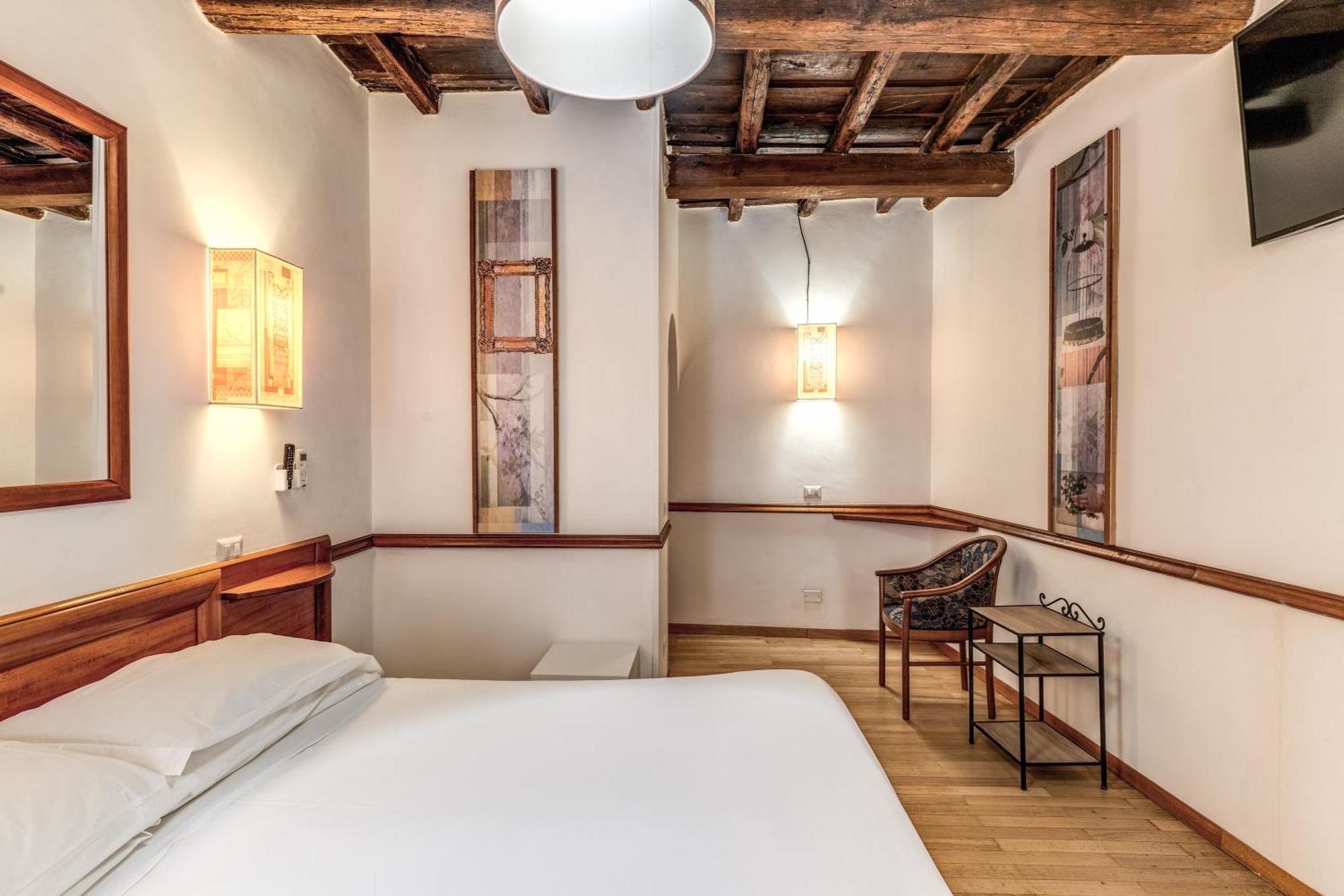 Hotel Santa Prassede Rome Bagian luar foto
