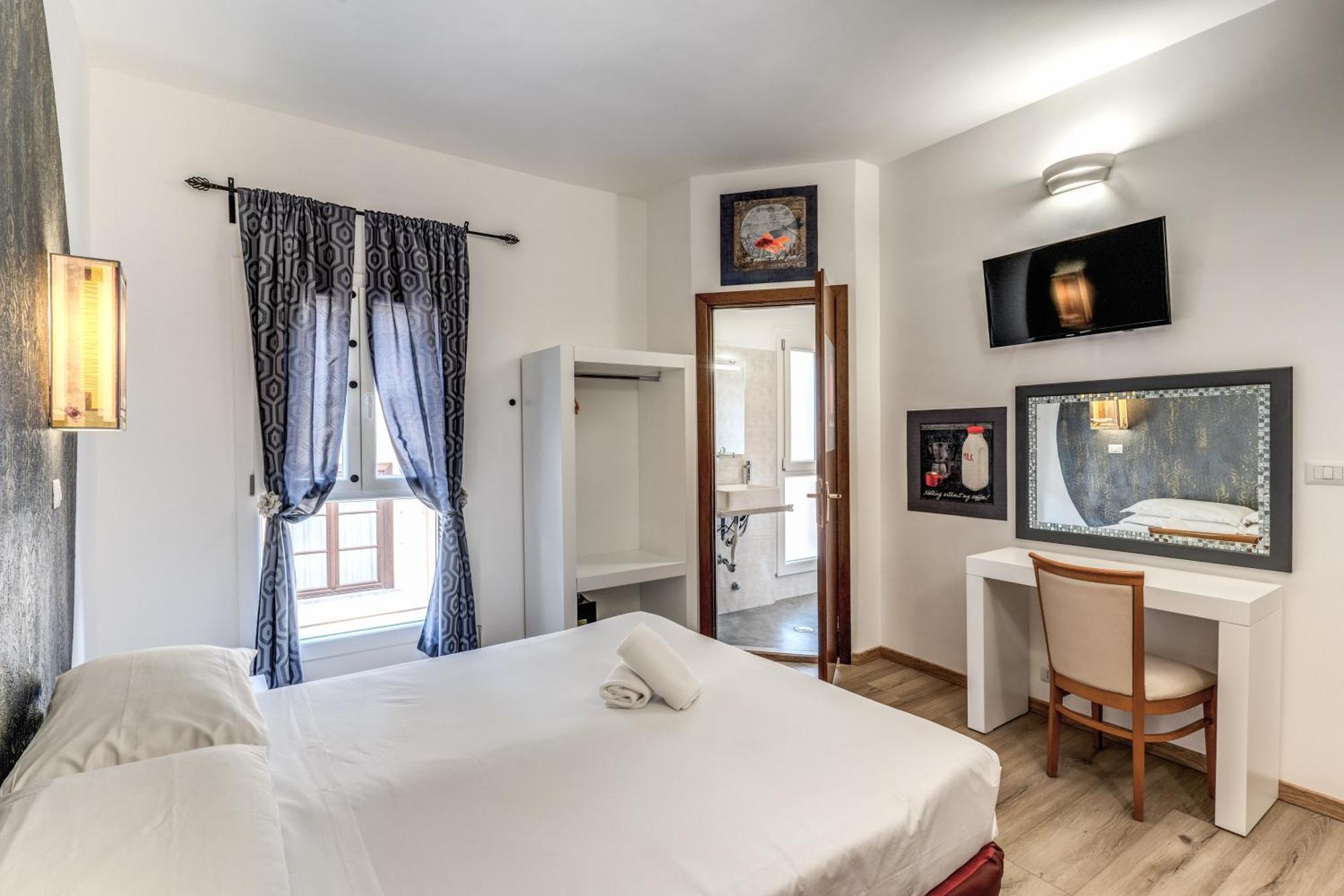 Hotel Santa Prassede Rome Bagian luar foto