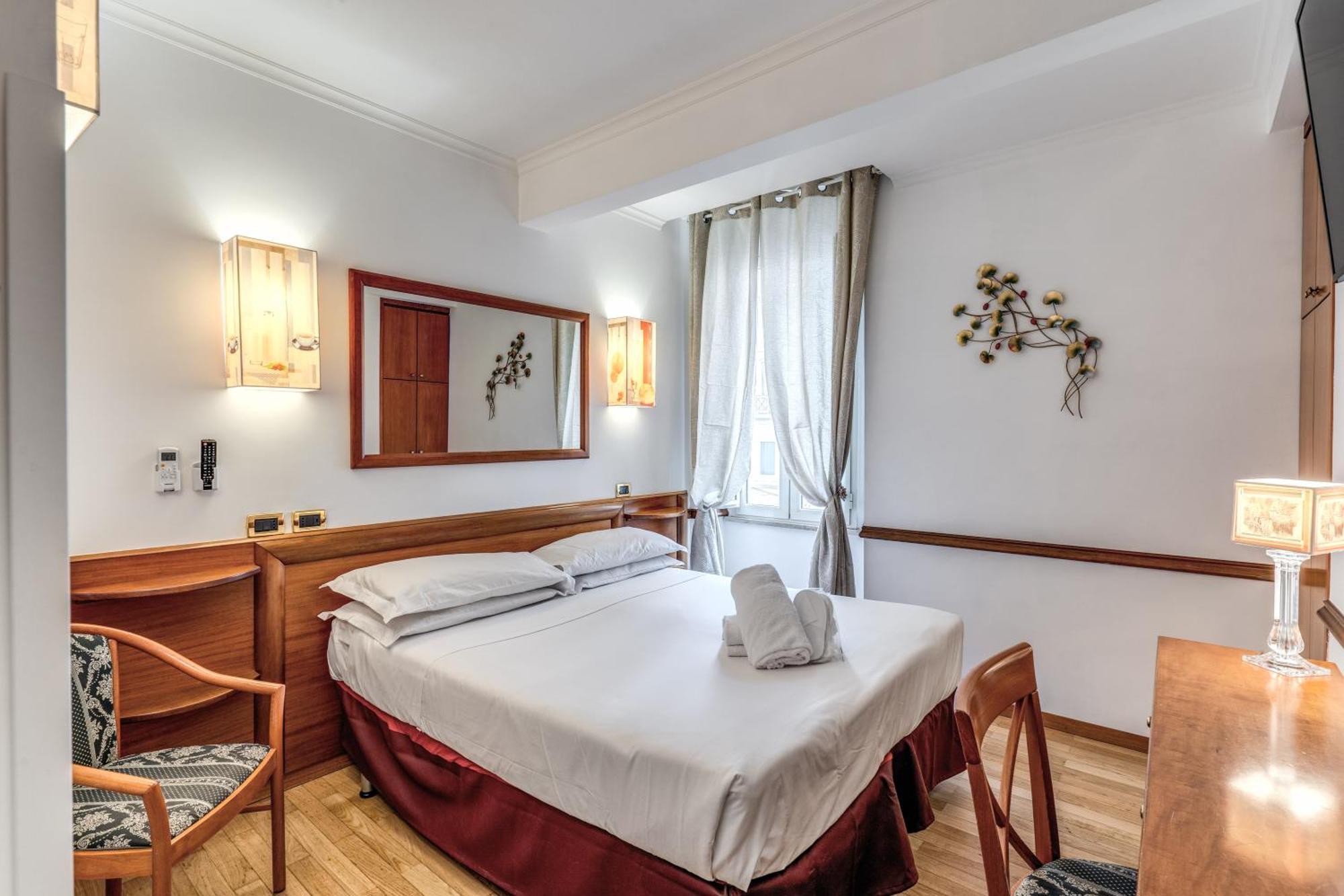 Hotel Santa Prassede Rome Bagian luar foto