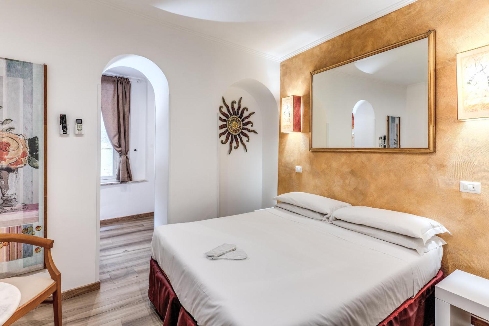 Hotel Santa Prassede Rome Bagian luar foto