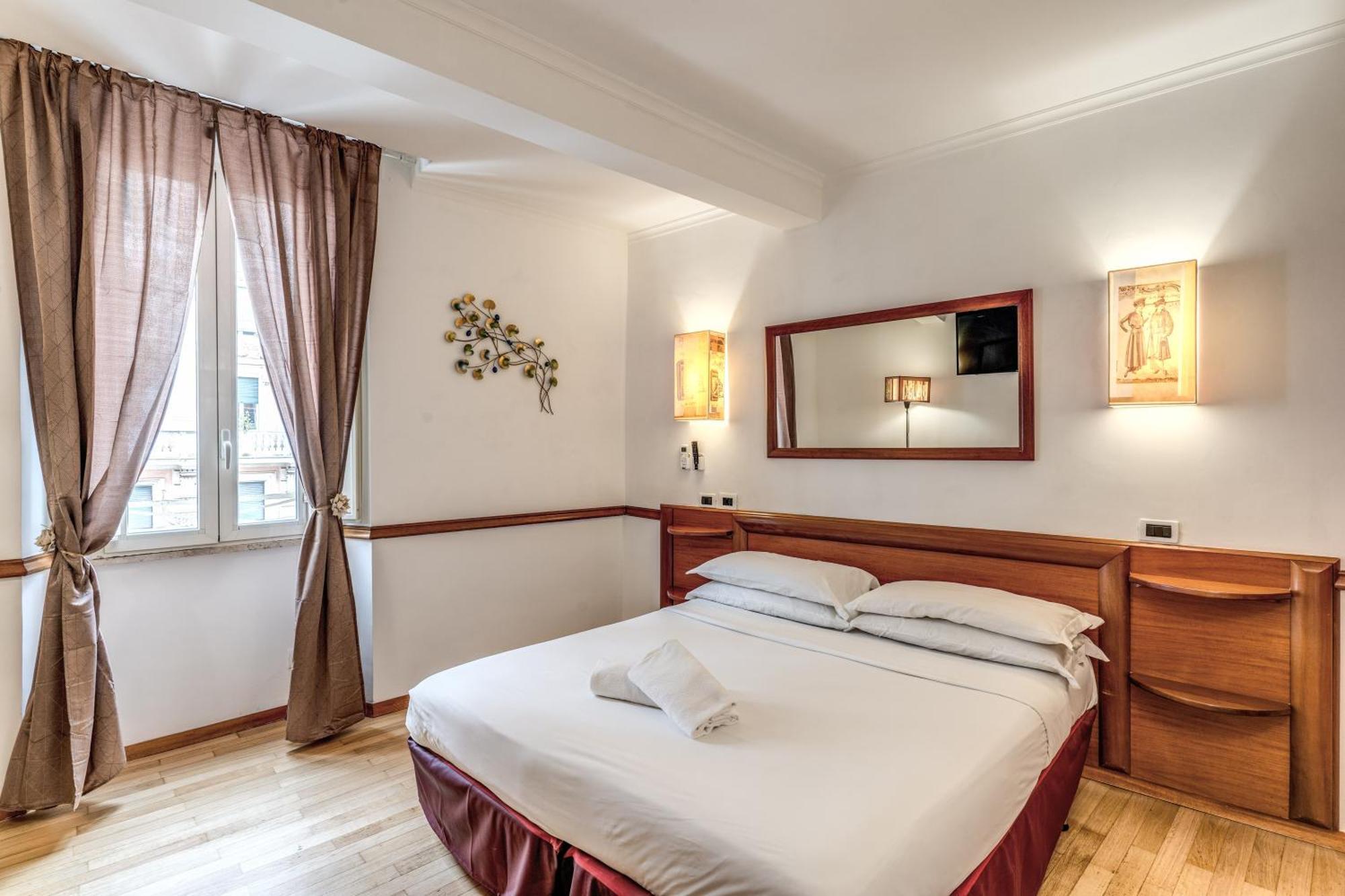 Hotel Santa Prassede Rome Bagian luar foto