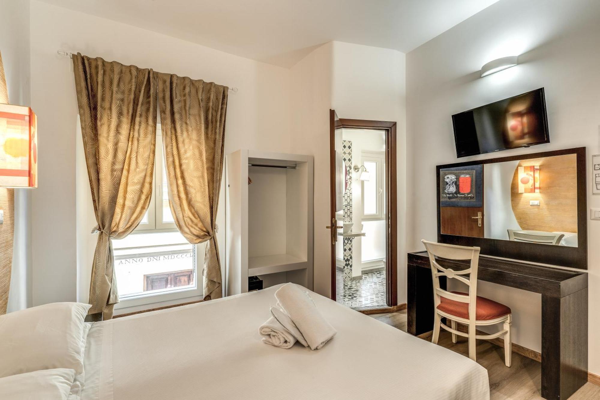 Hotel Santa Prassede Rome Bagian luar foto