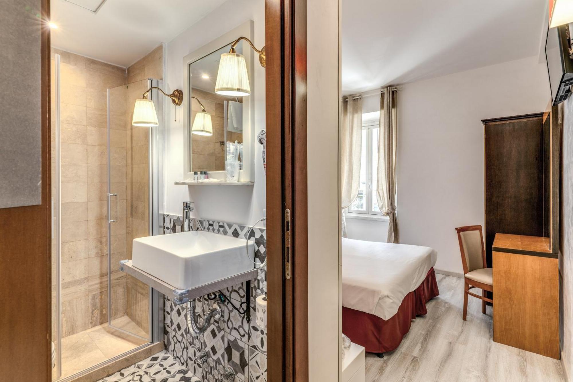 Hotel Santa Prassede Rome Bagian luar foto