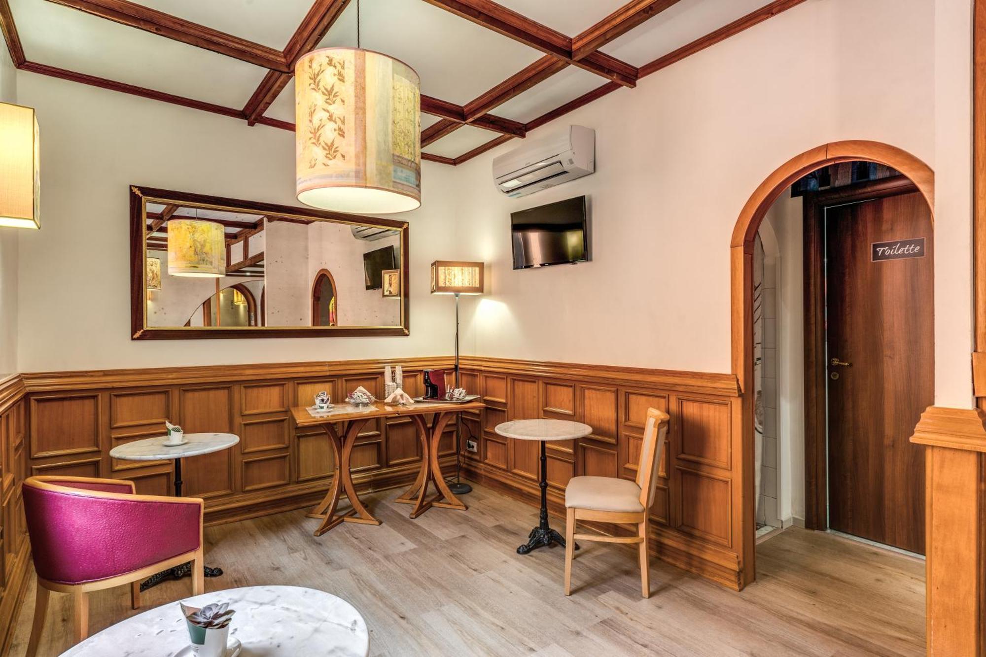 Hotel Santa Prassede Rome Bagian luar foto