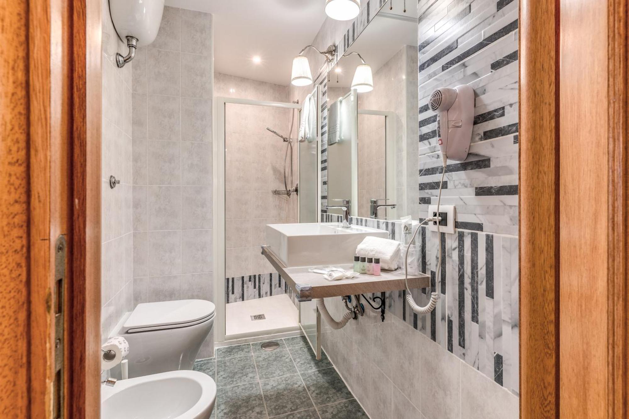 Hotel Santa Prassede Rome Bagian luar foto